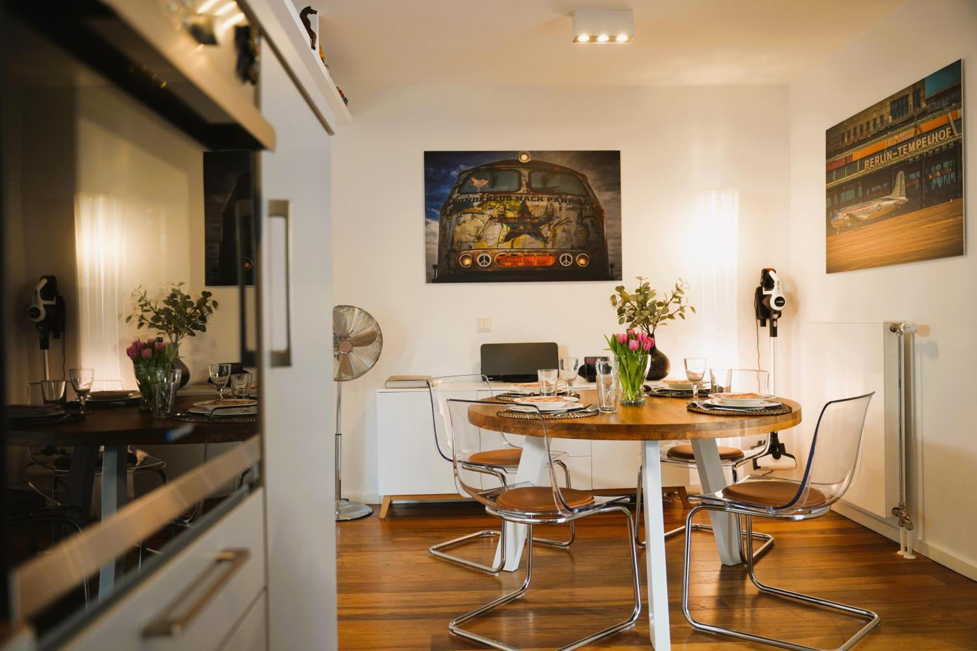 The Getaway / 80qm In Berlin's Historic Diplomatic Quarter Berlim